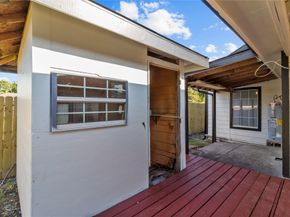 2513 Melbourne Street, Houston TX 77026