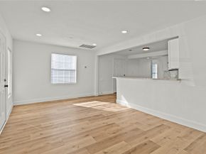 2513 Melbourne Street, Houston TX 77026