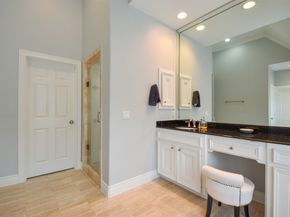 3226 Pemberton Circle Drive, Houston TX 77025