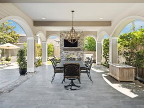 2222 Oxford Street, Houston TX 77008