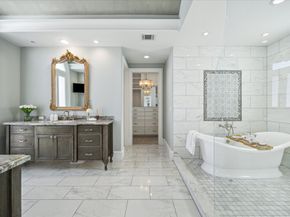 2222 Oxford Street, Houston TX 77008