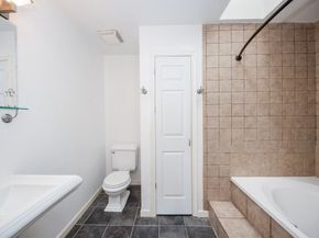 9850 Pagewood Lane 405, Houston TX 77042