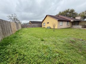 10503 SWAN GLEN Drive, Houston TX 77099