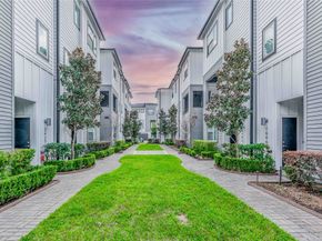 1038 Timbergrove Yards Lane, Houston TX 77008