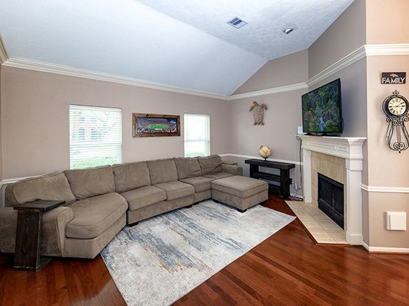 13810 Viewfield Court, Houston TX 77059