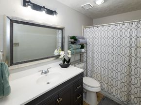 13810 Viewfield Court, Houston TX 77059