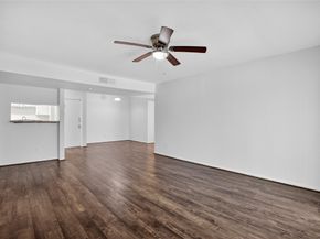 8527 Hearth Drive 32, Houston TX 77054