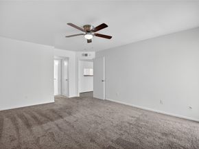 8527 Hearth Drive 32, Houston TX 77054