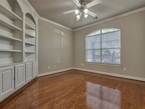 34 Pawprint Place, The Woodlands TX 77382