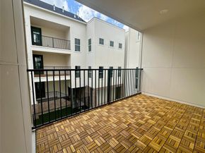 1142 W 16th Street, Houston TX 77008