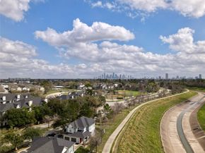 1142 W 16th Street, Houston TX 77008