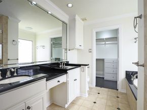 2043 Palm Forest Lane, Houston TX 77077