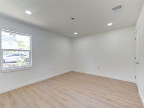 6725 Madrid Street, Houston TX 77021