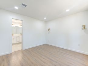 6725 Madrid Street, Houston TX 77021