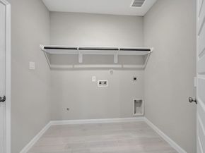 5725 Adamite Way, Houston TX 77048