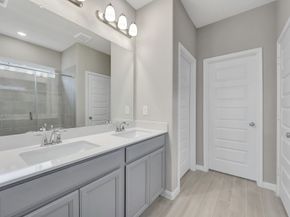 5725 Adamite Way, Houston TX 77048