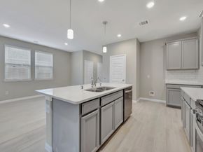 5725 Adamite Way, Houston TX 77048