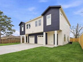 4125 Clover St A/B, Houston TX 77051