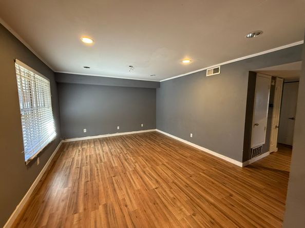 6401 Skyline Drive 5, Houston TX 77057