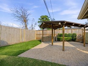 531 Azaleadell Drive, Houston TX 77018