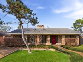 531 Azaleadell Drive, Houston TX 77018