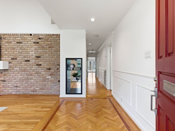 531 Azaleadell Drive, Houston TX 77018