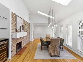 531 Azaleadell Drive, Houston TX 77018