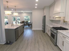 9 Kings Creek Drive, Houston TX 77339