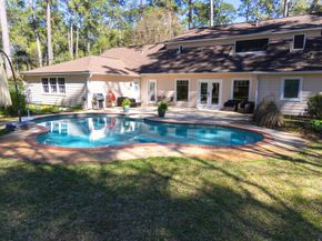 9 Kings Creek Drive, Houston TX 77339