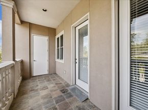 58 Briar Hollow Lane 203, Houston TX 77027