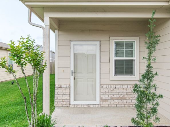 6938 Hobby Wind Ridge Drive, Houston TX 77075