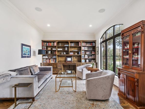 4916 Valerie Street, Bellaire TX 77401