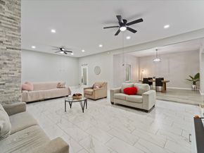 48 Bayou Pointe Drive, Houston TX 77063