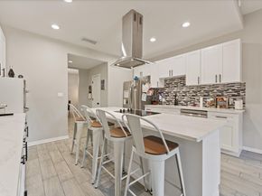 48 Bayou Pointe Drive, Houston TX 77063