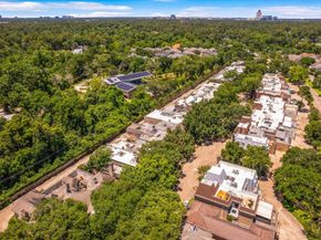 48 Bayou Pointe Drive, Houston TX 77063
