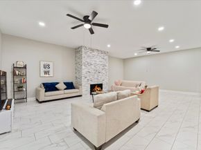 48 Bayou Pointe Drive, Houston TX 77063
