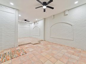 48 Bayou Pointe Drive, Houston TX 77063