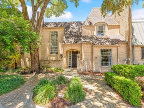 48 Bayou Pointe Drive, Houston TX 77063