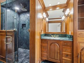 12814 Kingsbridge Lane, Houston TX 77077