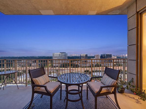 1100 Uptown Park Boulevard 192, Houston TX 77056