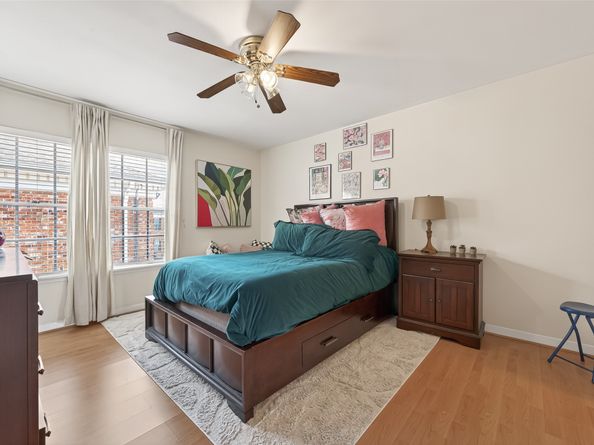 2822 Briarhurst Drive 52, Houston TX 77057