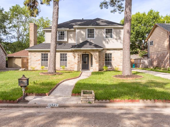 11527 Corola Trail Drive, Houston TX 77066