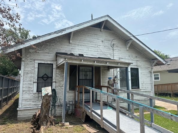 4706 Woodside Street, Houston TX 77023