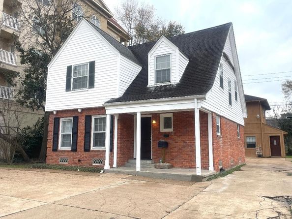 2211 Dorrington Street, Houston TX 77030