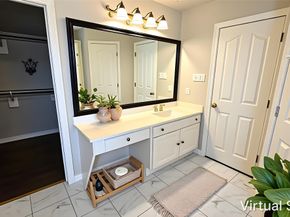 7511 S Linpar Court, Houston TX 77040
