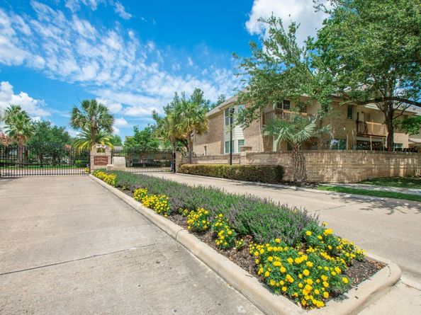 7511 S Linpar Court, Houston TX 77040