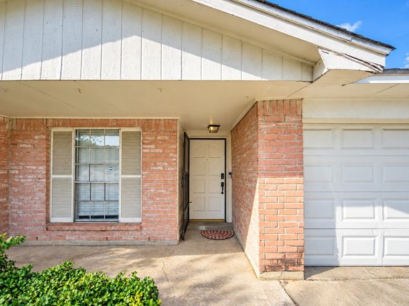 10550 Towneview Drive, Sugar Land TX 77498