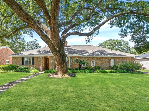 11006 Ashcroft Drive, Houston TX 77096