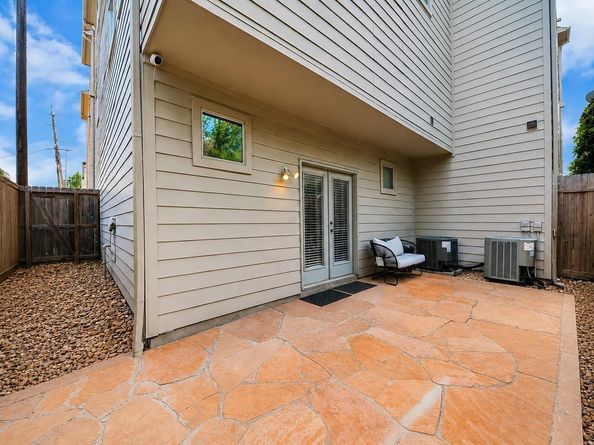 1406 Stanford Street D, Houston TX 77019