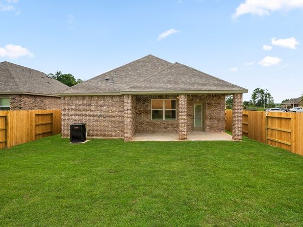 6015 Diamond Leaf Court, Conroe TX 77304